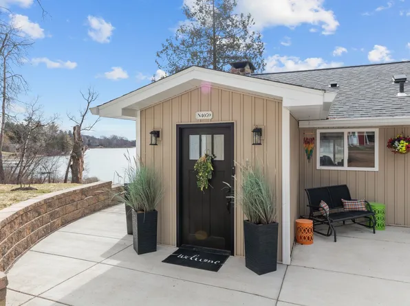 N4059 20th Dr, Wautoma, WI 54982