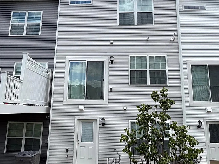 1235 Greylock Ln — Photo 29