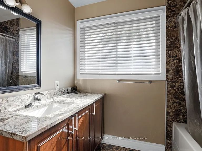 1371 Kilborn Ave — Photo 29