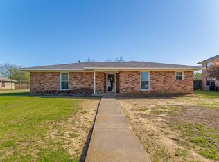 209 E Grove St, Pilot Point, TX 76258