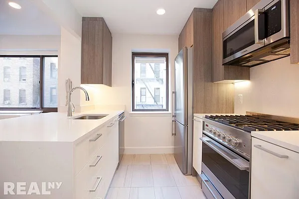 Rented by REAL New York | media 10