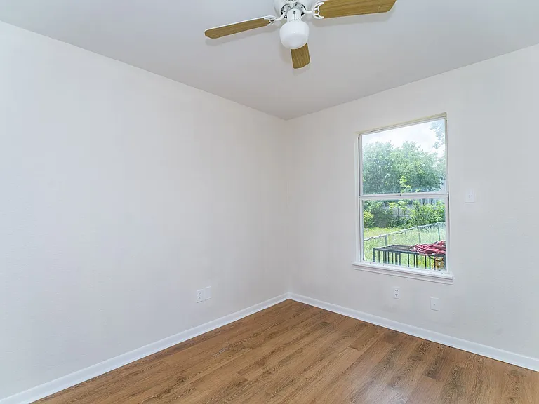 610 Virginia Blvd #2 — Photo 10