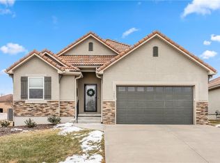 1503 SW Antiquity Dr, Lees Summit, MO 64081