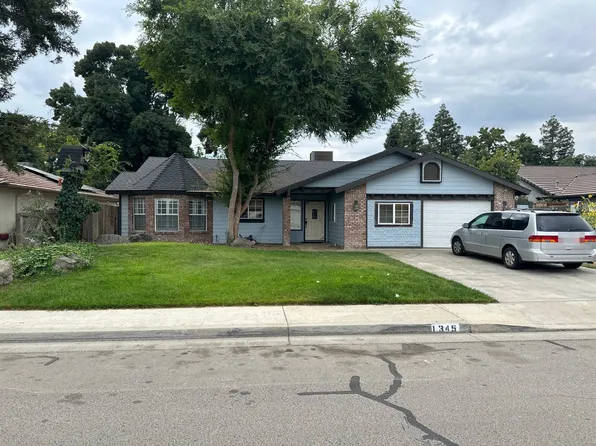 1345 E Vine Ct, Visalia, CA 93292