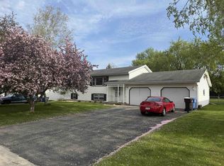 220-222 Lincoln St, Brooklyn, WI 53521