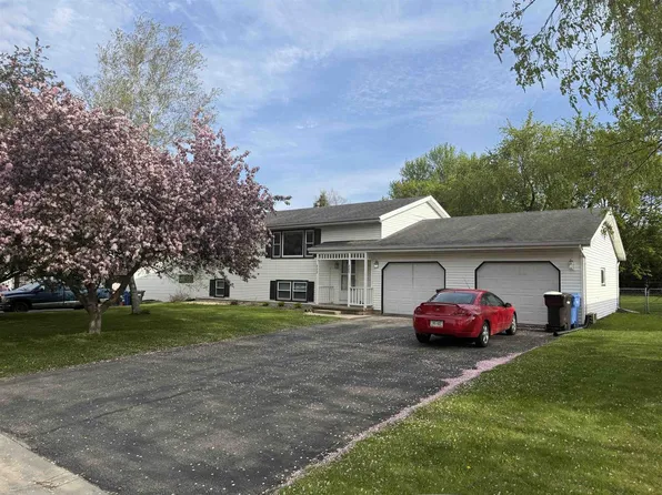 220-222 Lincoln Street, Brooklyn, WI 53521