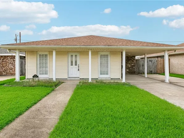 3624 Charles Dr, Chalmette, LA 70043
