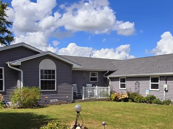 558 130th St, Avon, IL 61415