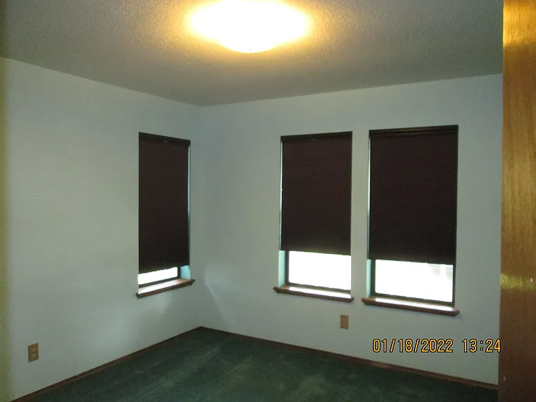 527 N Washington St — Photo 13