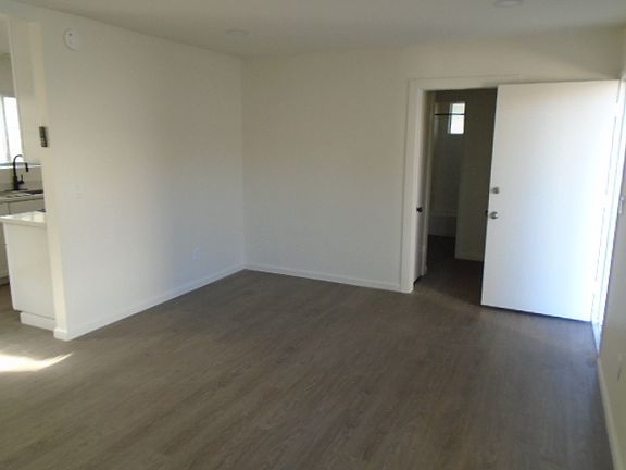 3rd image of 245 W Santa Barbara St #A-d