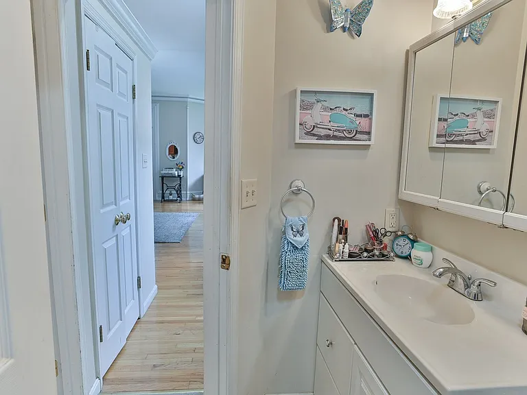 506 West Main St — Photo 17