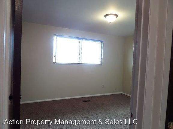 2nd image of 2006 E Yuma View Dr