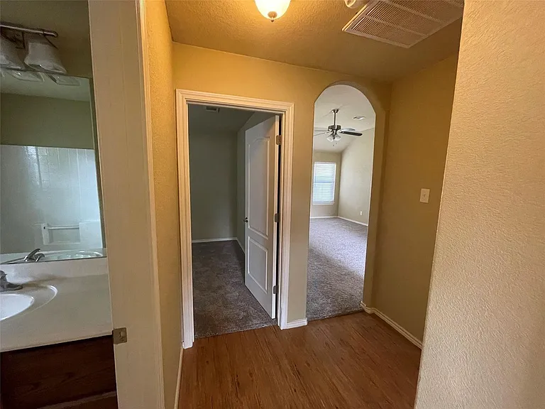 705 Rambling Ct — Photo 5