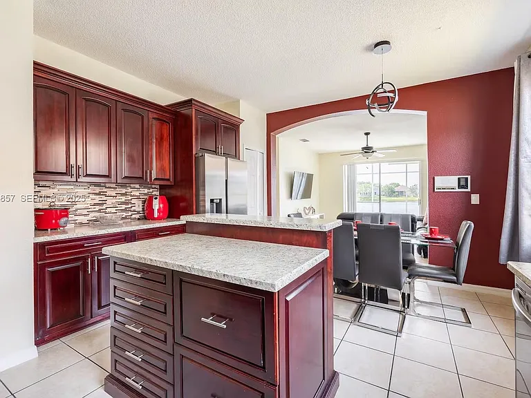 2139 Mallard Creek Cir — Photo 20
