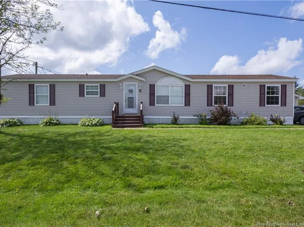 1 Inglewood St, Moncton, NB E1H 3K5