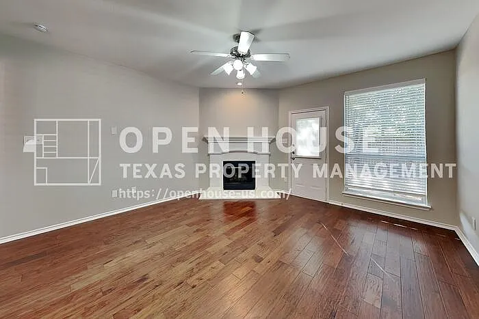 3 bed, 2.0 bath, 1536 sqft, $2,325 — Photo 3