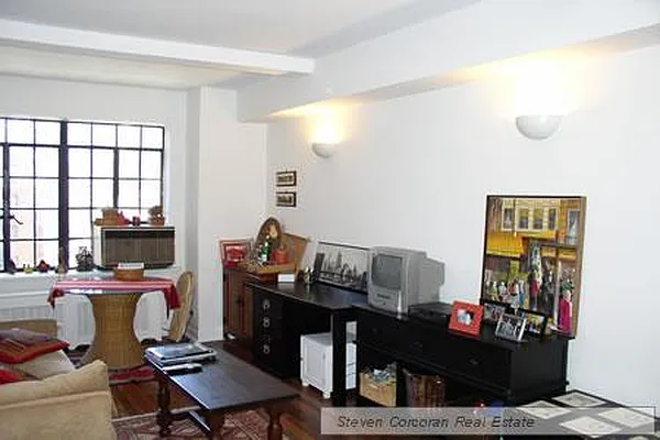 Rented by Steven Corcoran Real Estate | media 12