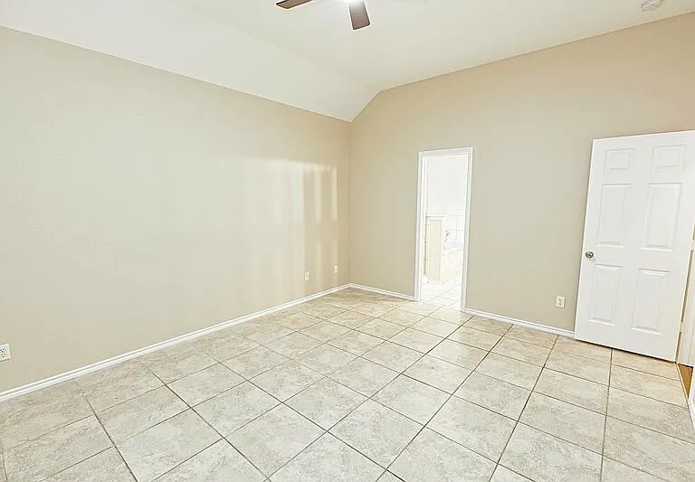 4009 Hidden Meadow Ct — Photo 19