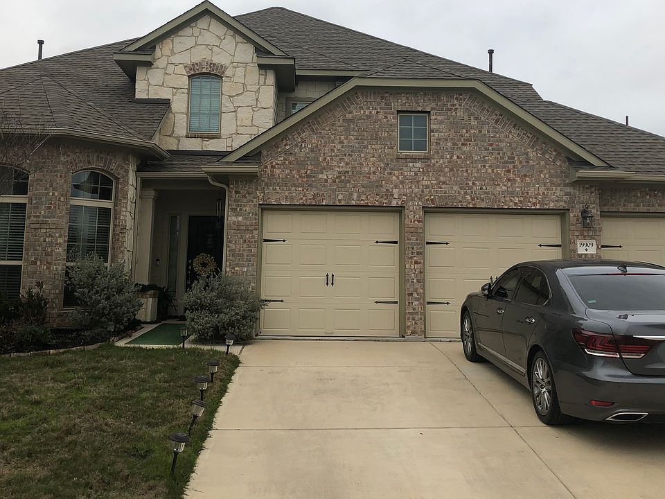 2nd image of 19909 Chayton Cir