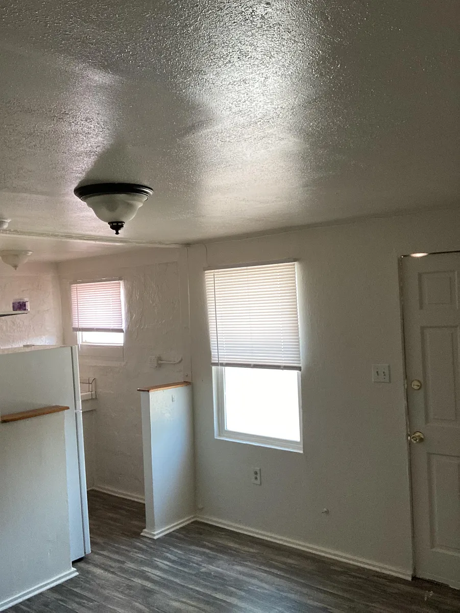 Building Photo - 811 E Drachman St #2