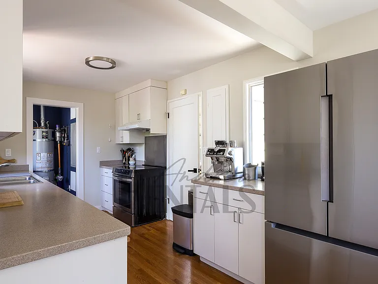 225 San Carlos Ave — Photo 12