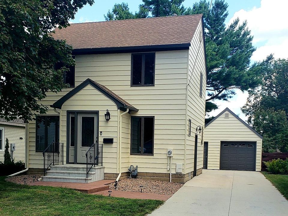 1st image of 706 15th St NE