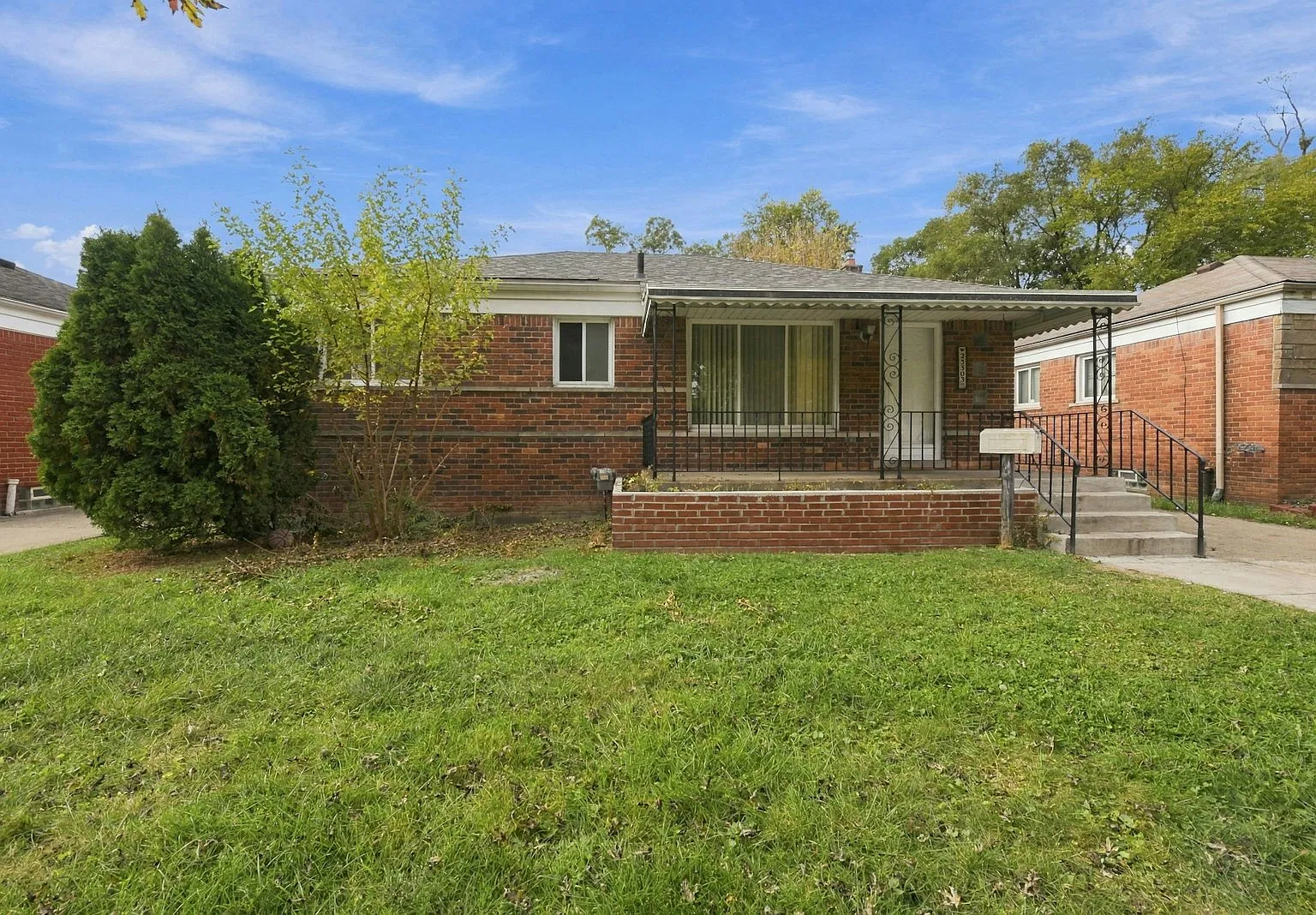 23303 Teppert Avenue — Photo 2