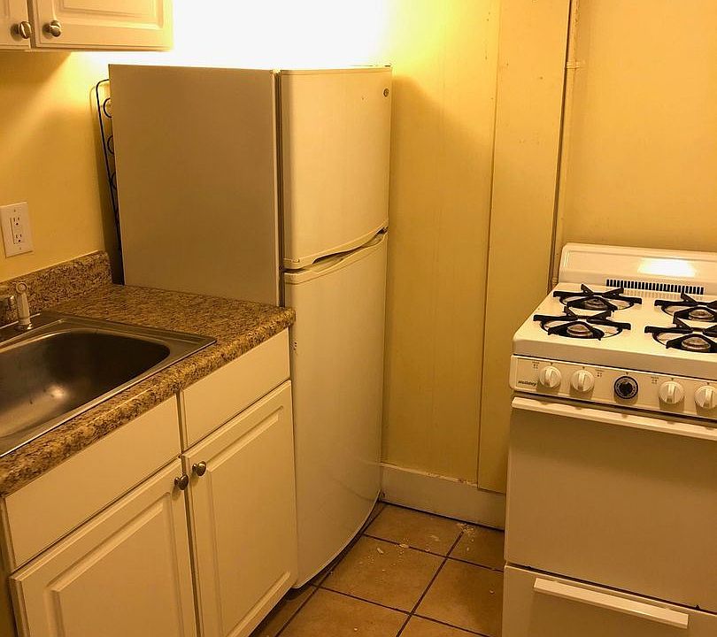 1st image of 411 N 49th St #7