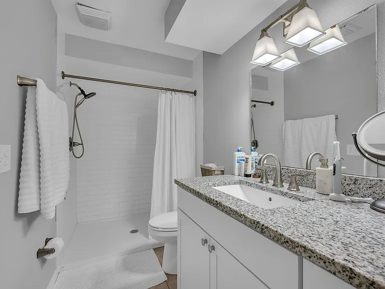 411 S Willow Ave — Photo 44