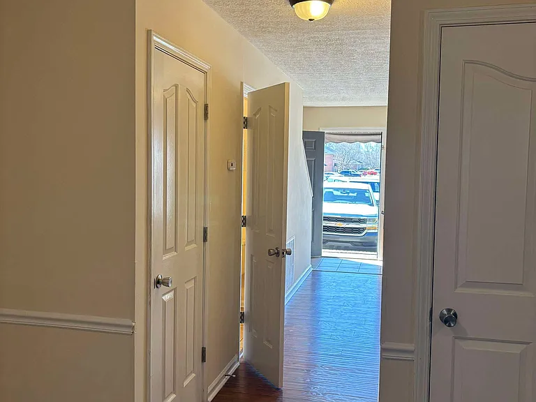 594 Lost Cir #A — Photo 6