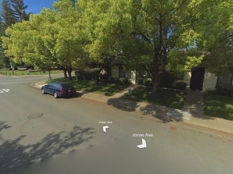 1109 Jonas Ave — Photo 7