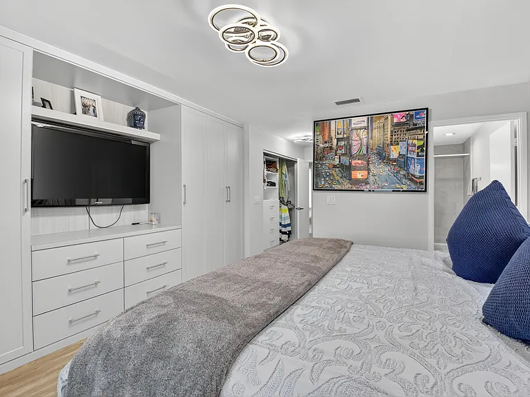 8256 Summerbreeze Ln — Photo 20