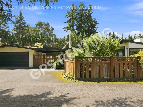 17224 Beach Dr NE, Lake Forest Park, WA 98155