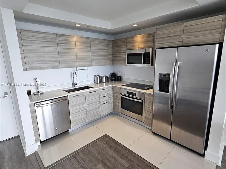 121 NE 34th St #2511 — Photo 7