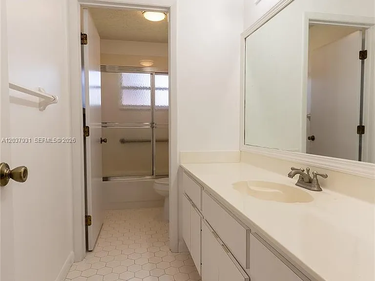 3118 Tanglewylde Ave — Photo 54