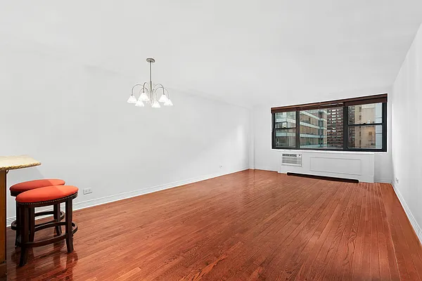 Sold by Sotheby's International Realty | media 2