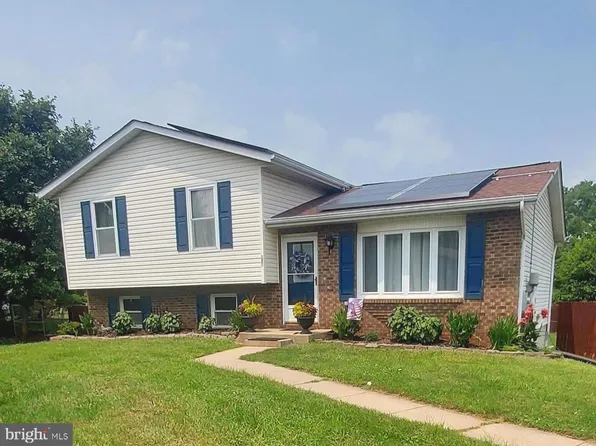 214 Grand Dr, Taneytown, MD 21787