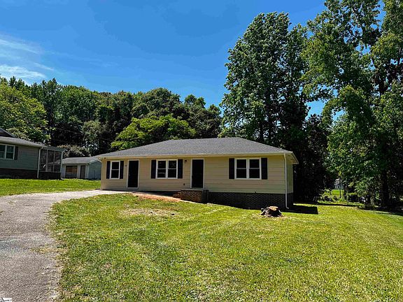 2nd image of 105 Hotel Hill Dr
