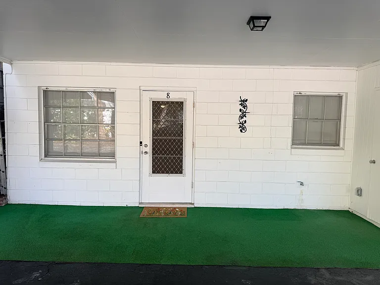 135 W Minnesota Ave #8 — Photo 1