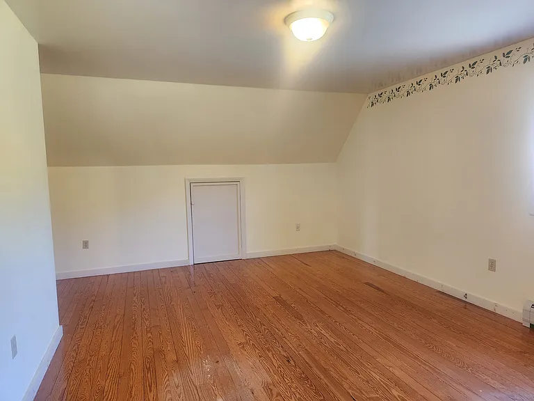 109 N Hollow Rd — Photo 27
