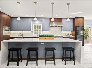 610 Rock Rimmon Rd, Stamford, CT 06903