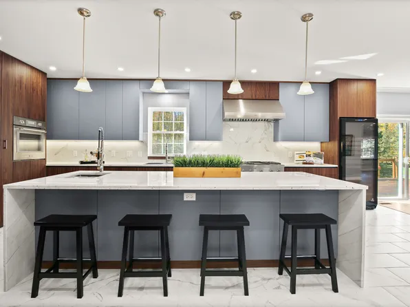 610 Rock Rimmon Road, Stamford, CT 06903