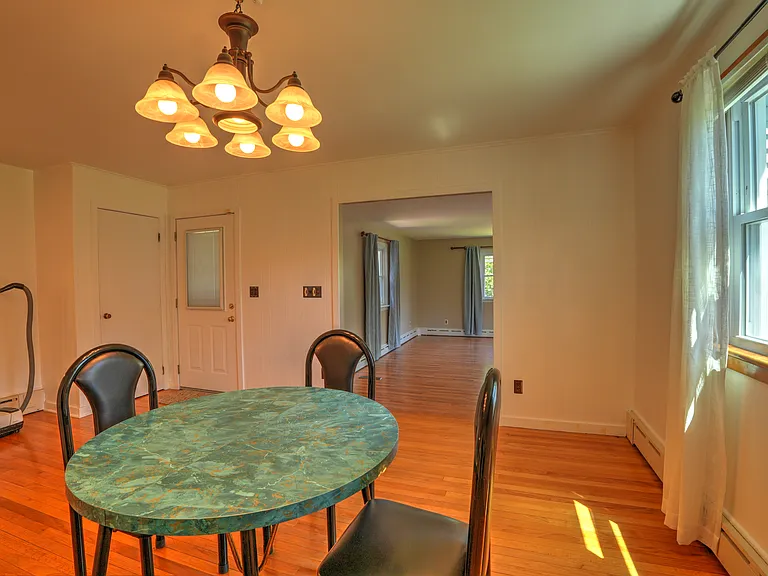 954 State Route 173 — Photo 14