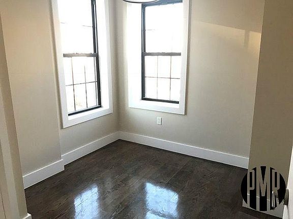 4th image of 1090 Bedford Ave #1