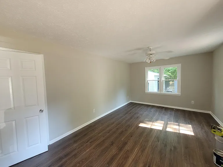 2905 Robert Hunt S — Photo 3