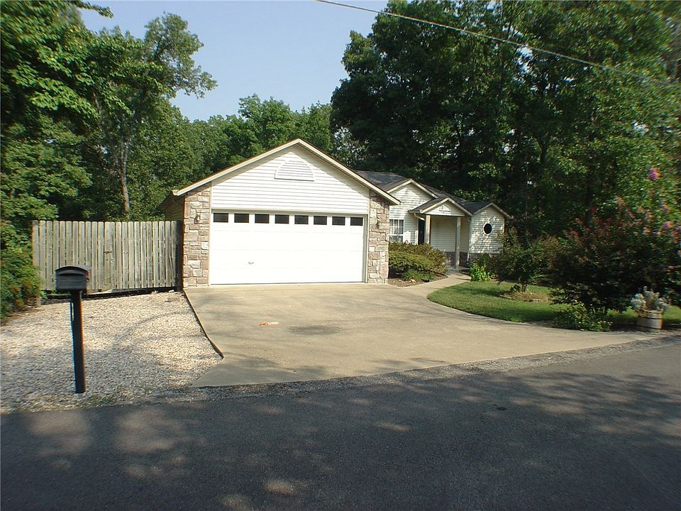 1st image of 52 Eddleston Dr