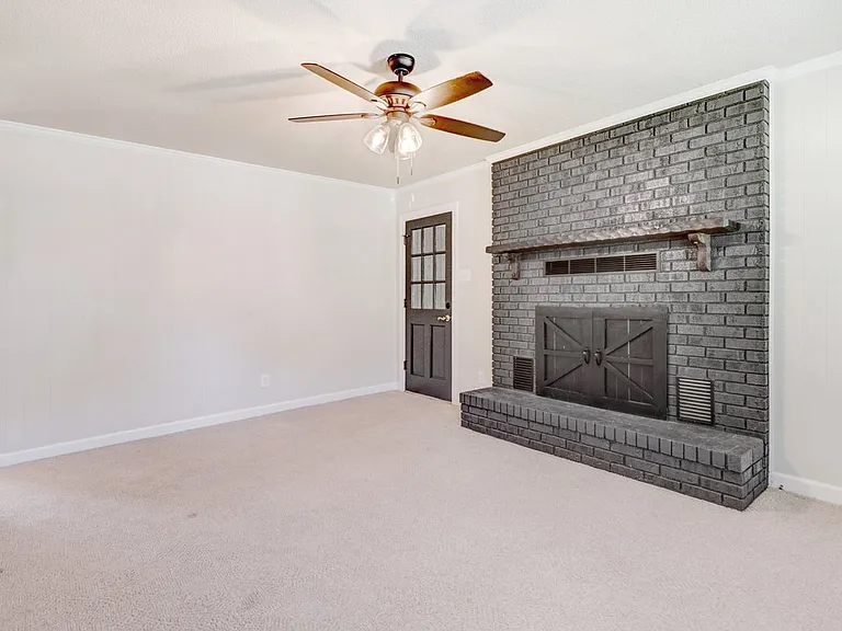 235 S Spence Ave — Photo 23