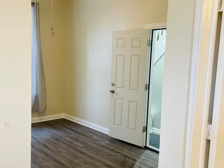 2111 S Drake Ave #1REAR — Photo 8