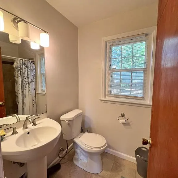 9509 Monroe St — Photo 12