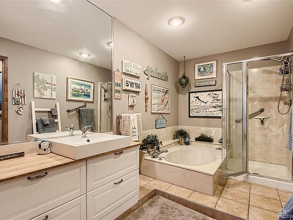 2nd image of 7607 S Cove Cir